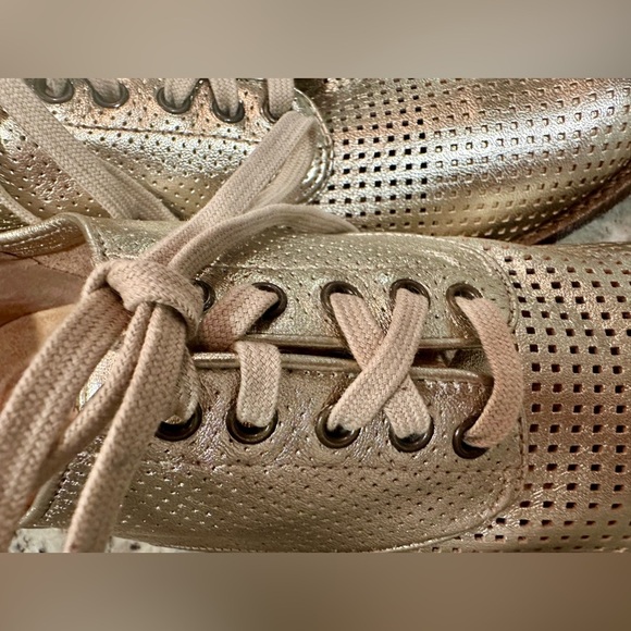 Brioso Perforated Leather Oxford Shoes Gold Size 7.5 NEW WITHOUT TAGS - Picture 11 of 13